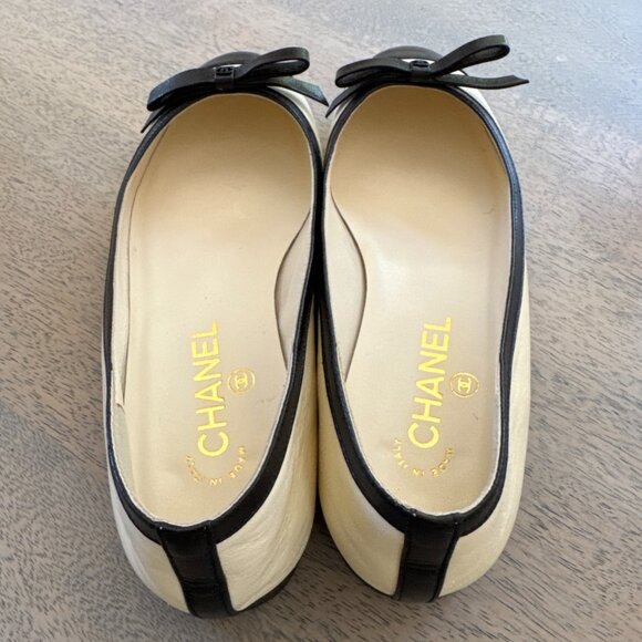 Chanel Lambskin Cap Toe Ballet Flat - Picture 12 of 12